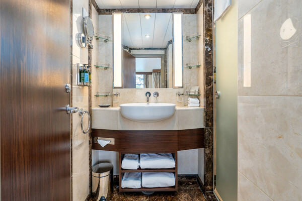 Amawaterways AmaVida A & B Stateroom Bathroom ©Bruno Barreira & Amawaterways.jpeg